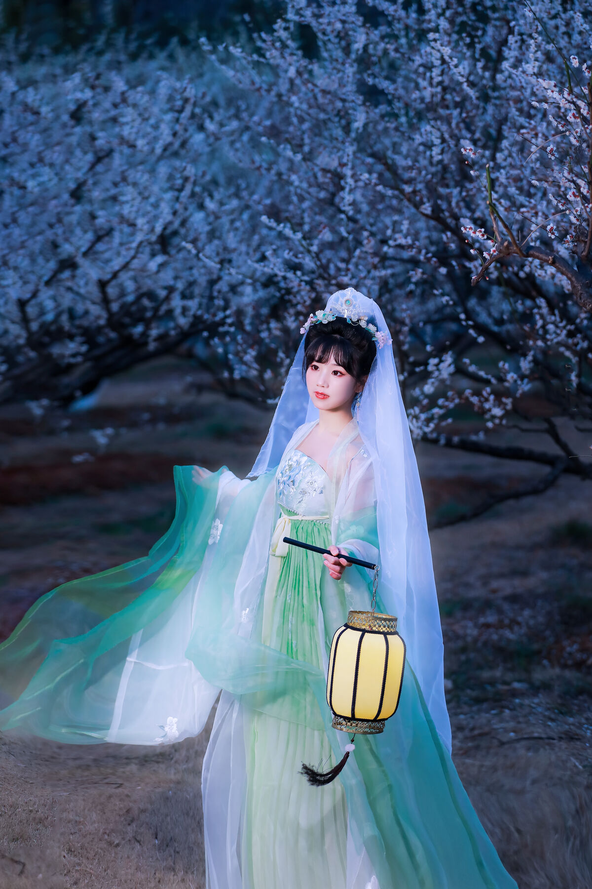 YiTuYu艺图语 Vol.8718 Zhou Zhou AY