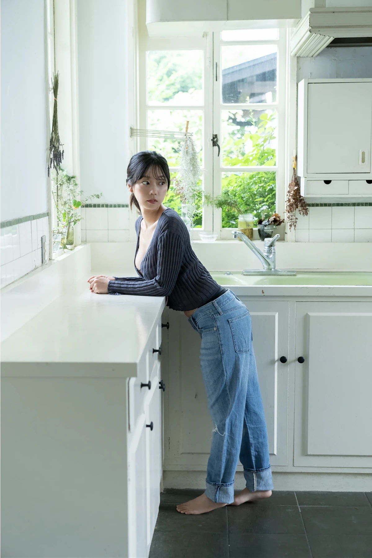 Hikaru Aoyama 青山ひかる, 週刊ポストデジタル写真集 『まんまる』 Set.01