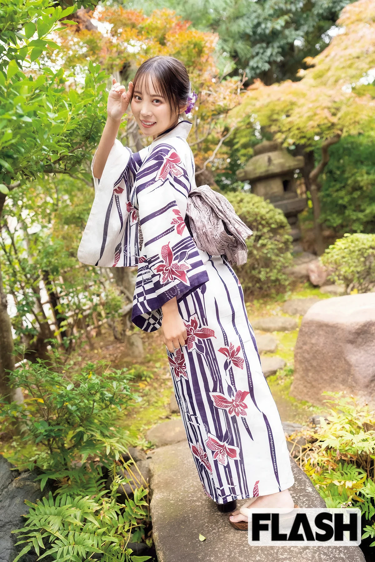 Narumi Aoi 葵成美, FLASH 2025.12.23 (フラッシュ 2025年12月23日号)
