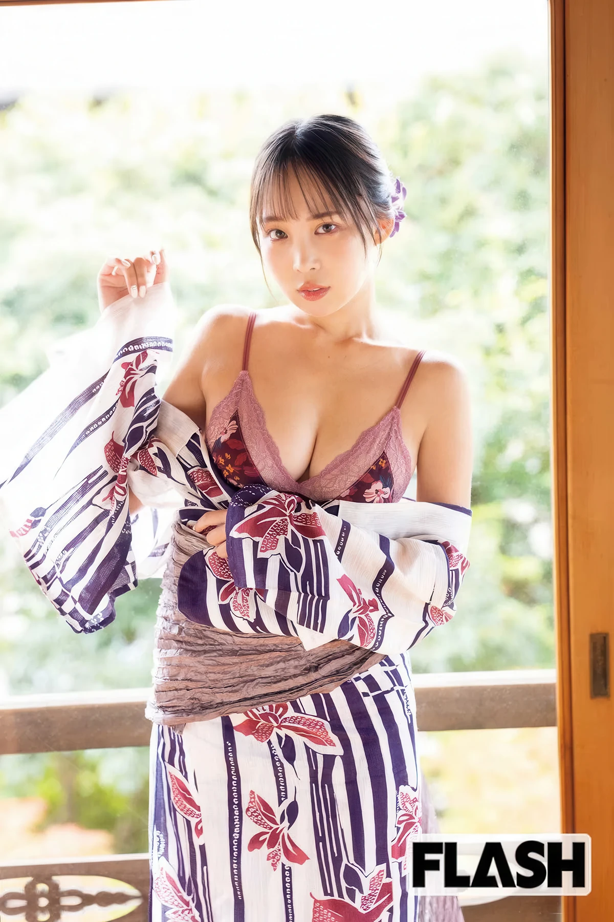Narumi Aoi 葵成美, FLASH 2025.12.23 (フラッシュ 2025年12月23日号)