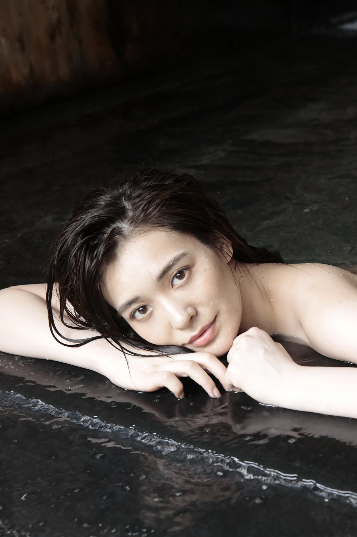 Chiaki Hiratsuka 平塚千瑛, 写真集 「CHIAKI完全未発表版」 Set.02