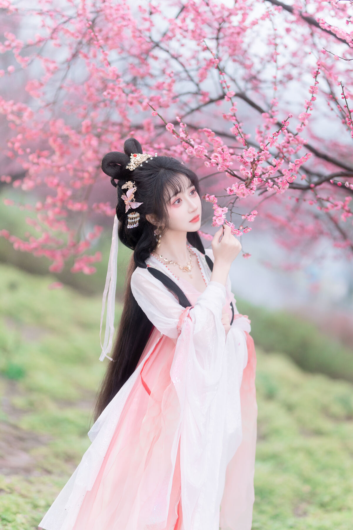 YiTuYu艺图语 Vol.8854 Qi Luo Sheng De Xiao Su Su