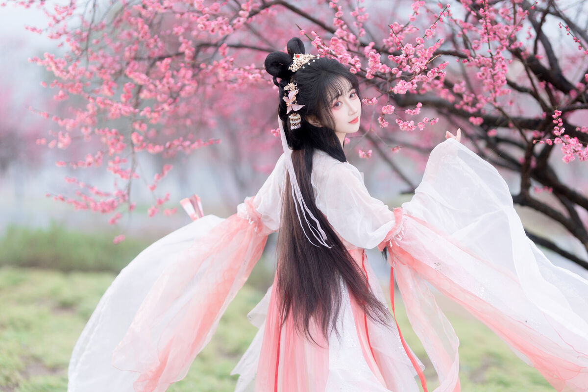 YiTuYu艺图语 Vol.8854 Qi Luo Sheng De Xiao Su Su