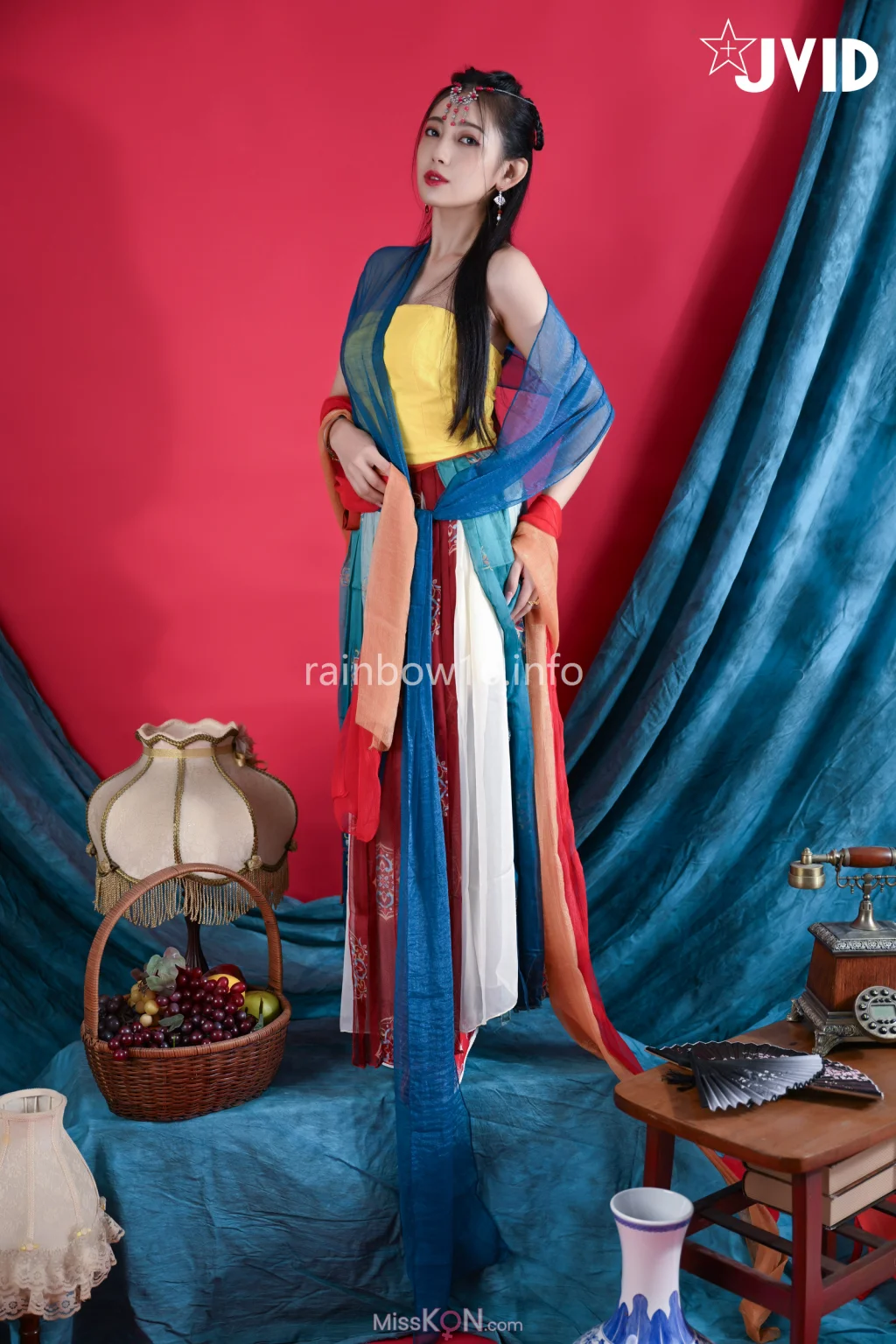 [JVID] 夏暮光_ 女神暮光敦煌風格造型服飾首度嘗試,飛越天際穿梭時空與你來場空前未有的愛戀滋味～