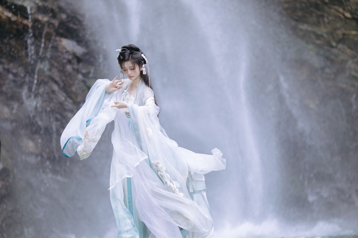 YiTuYu艺图语 Vol.8709 Chi Yan Zai Zhe Li