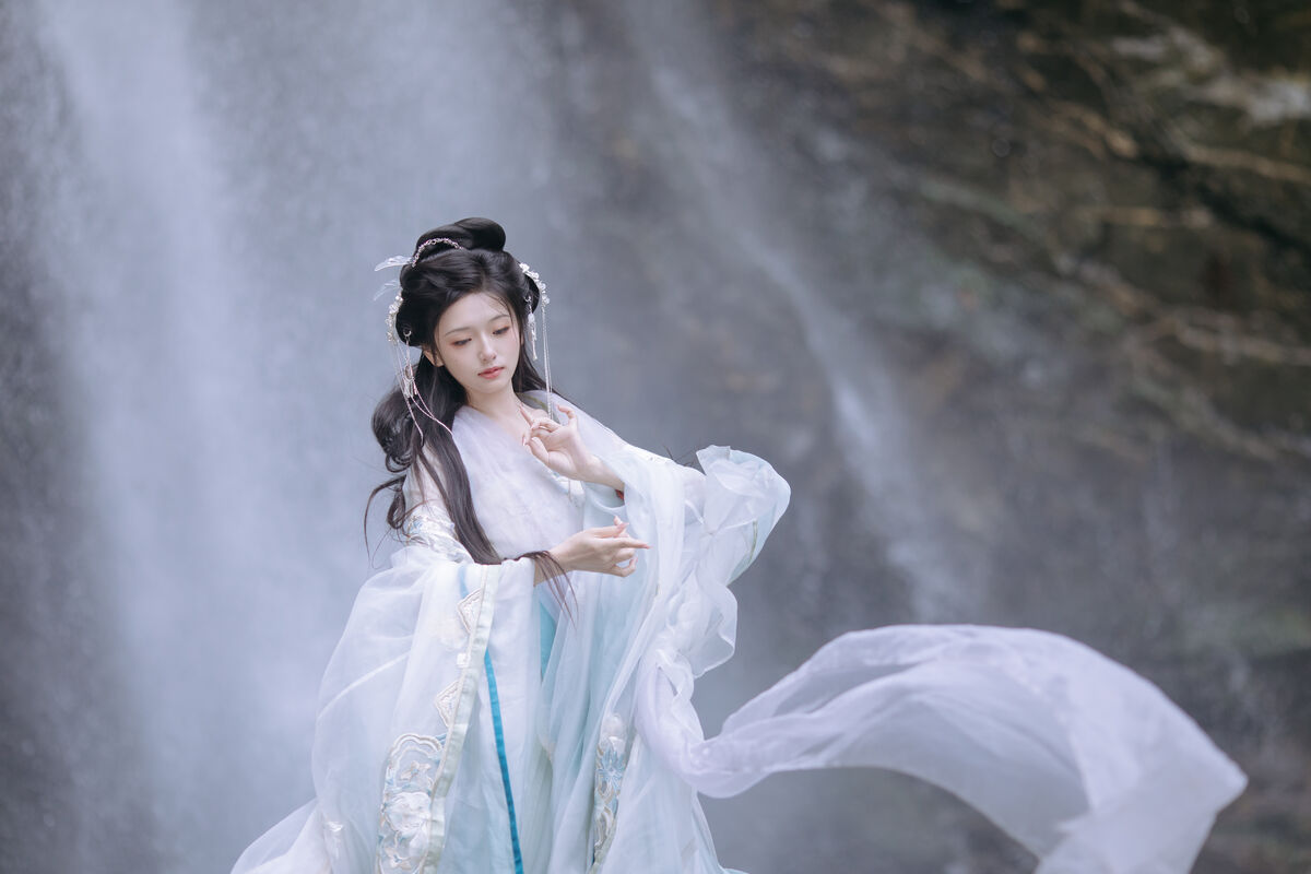 YiTuYu艺图语 Vol.8709 Chi Yan Zai Zhe Li