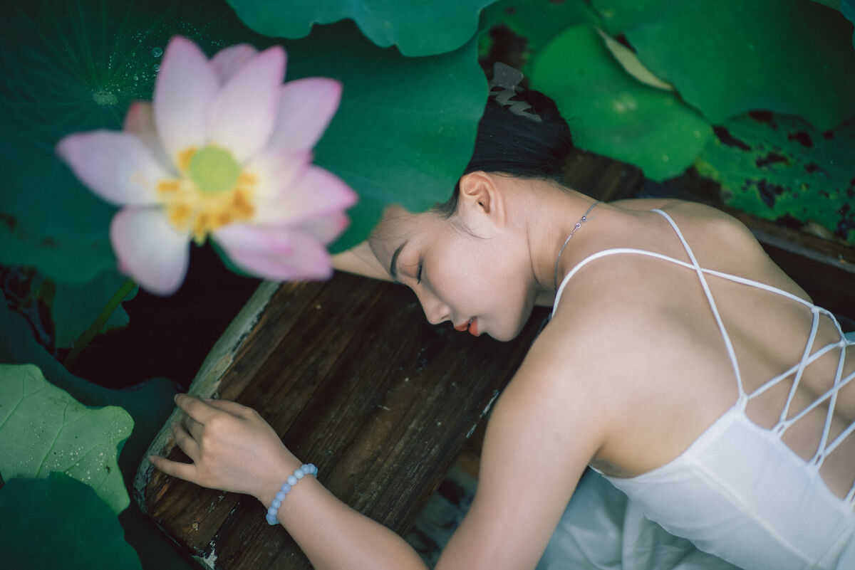 YiTuYu艺图语 Vol.8733 Ju Zi