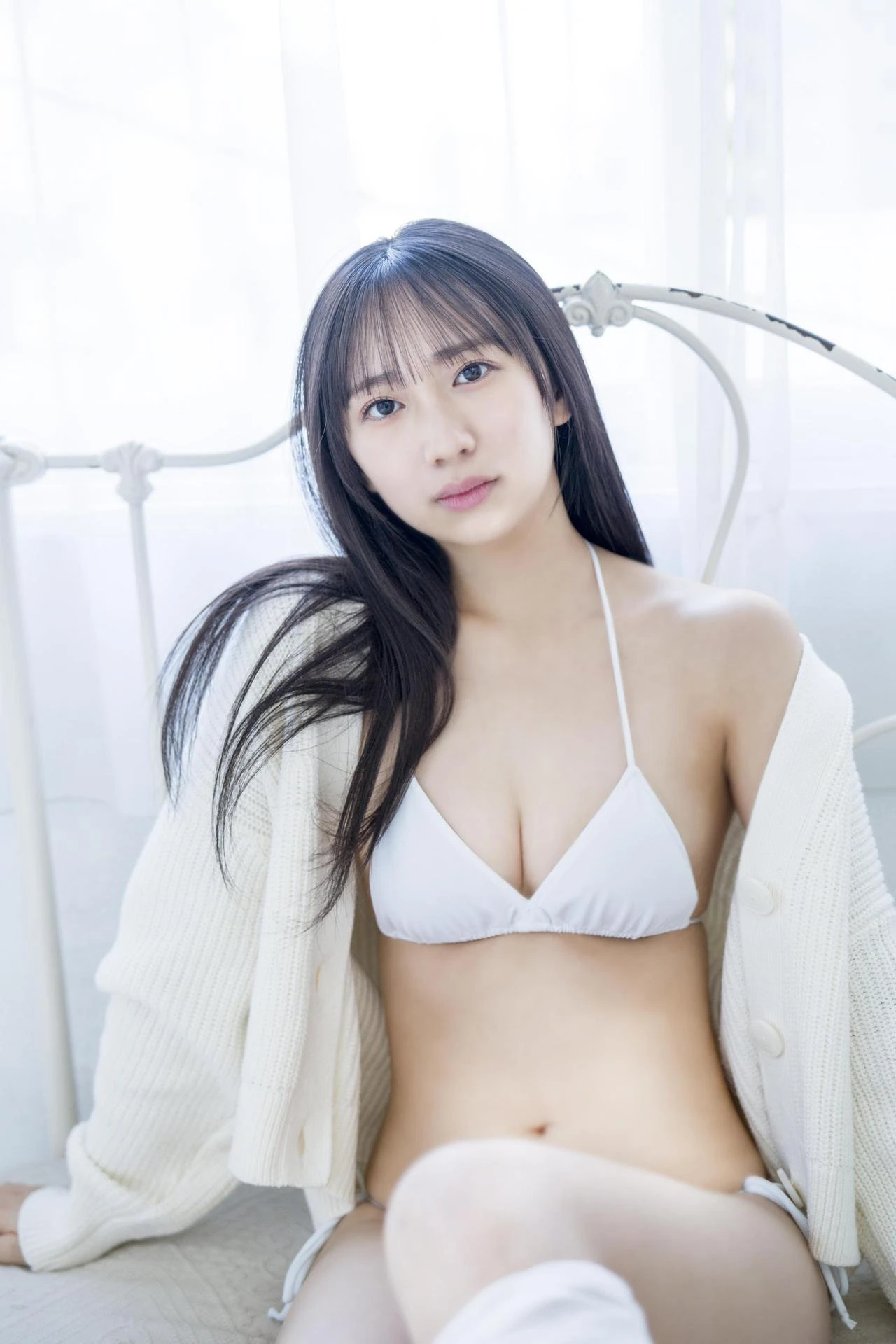 Noa Tani 谷乃愛, 写真集 「#谷の間〜真っ白な妖精アザーカット集〜」 Set.03