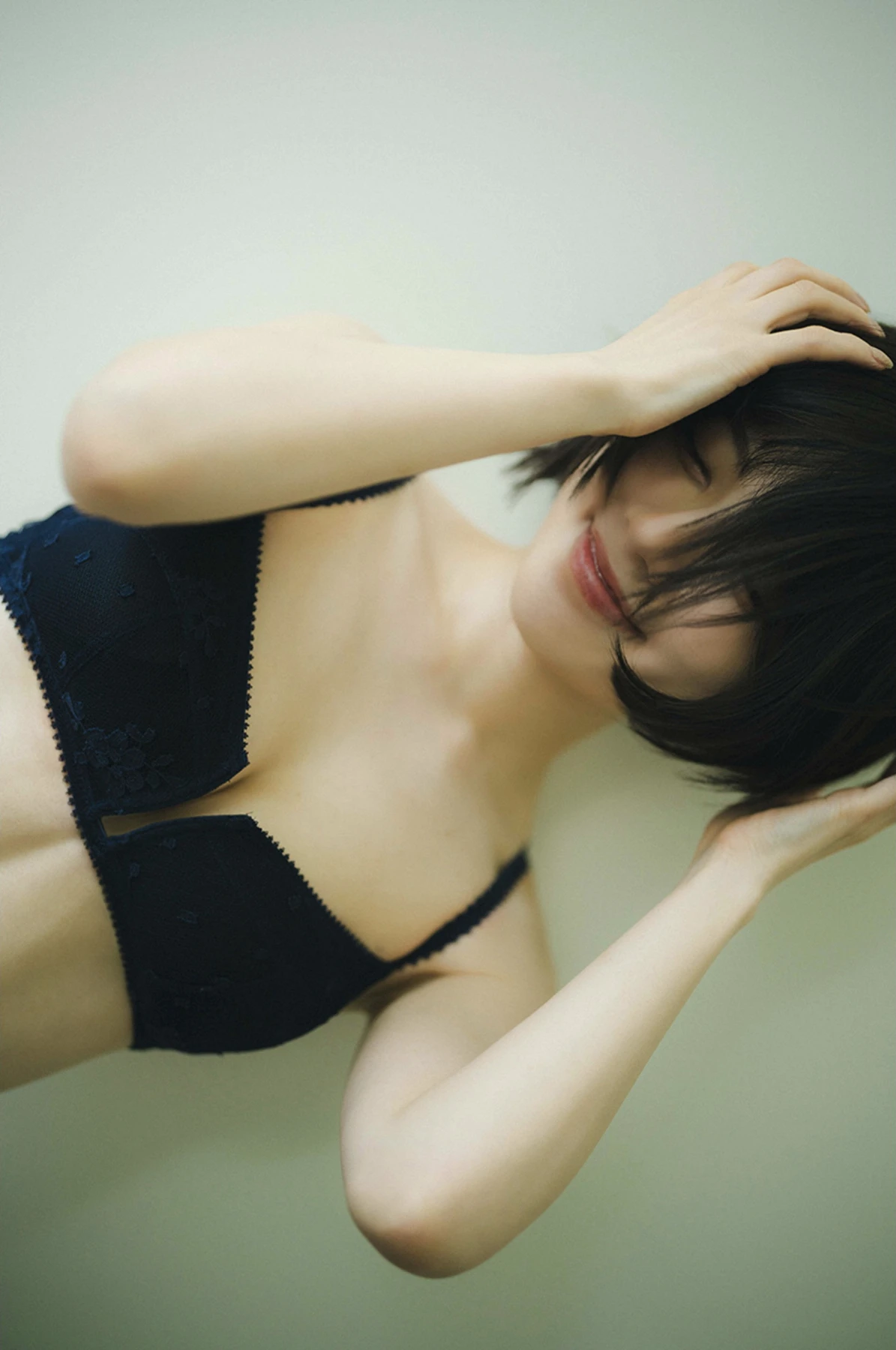 Karin Isobe 礒部花凜, 週プレ＋Special No.342 「かりんとりっぷ」 Set.04