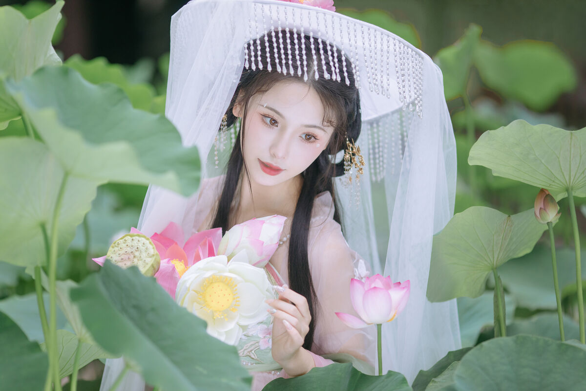 YiTuYu艺图语 Vol.8804 Yi Ming