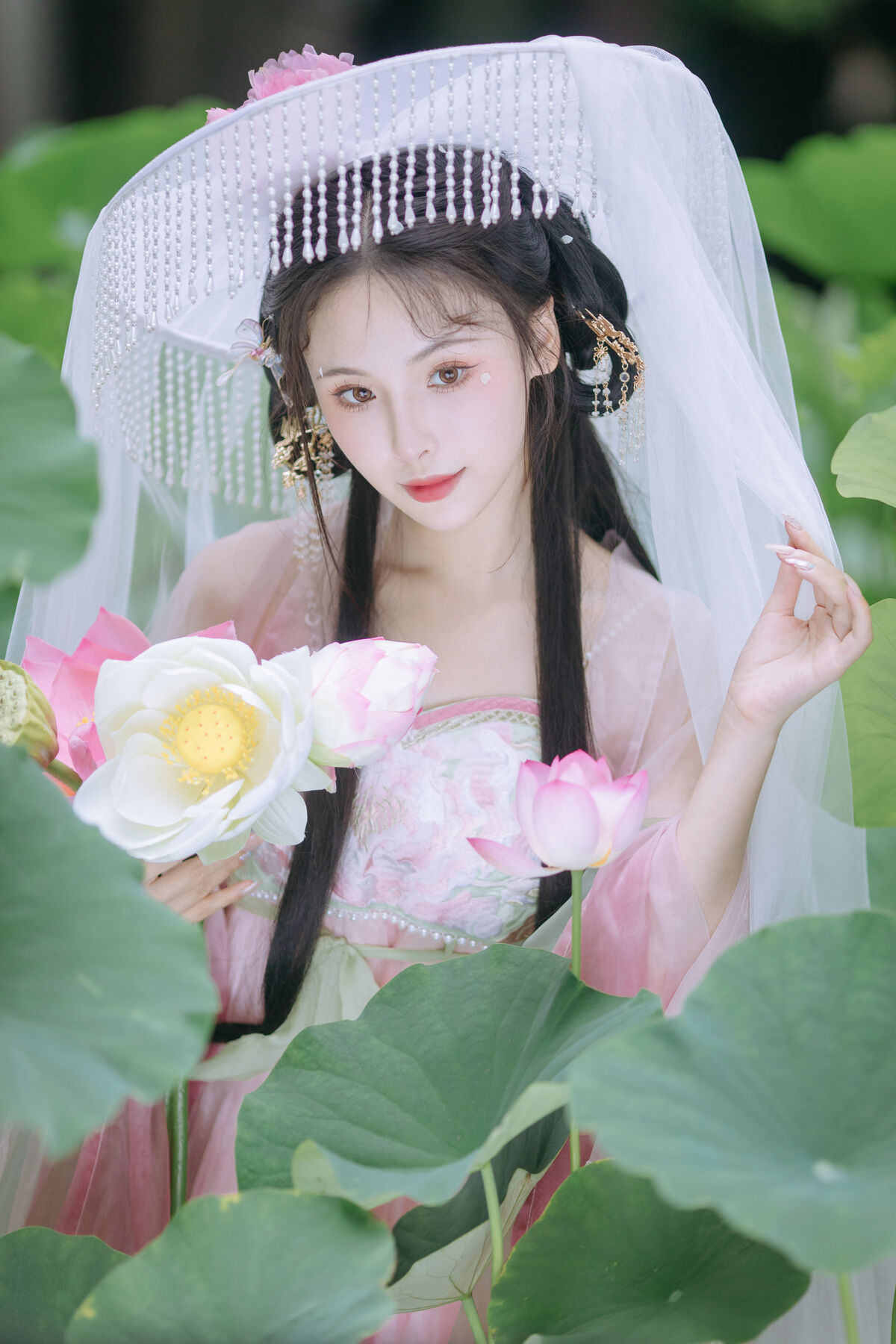 YiTuYu艺图语 Vol.8804 Yi Ming