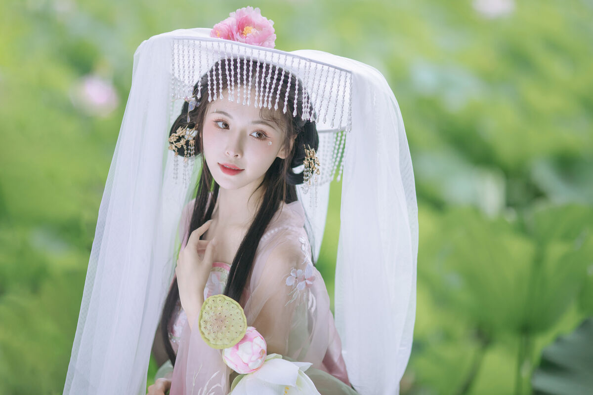 YiTuYu艺图语 Vol.8804 Yi Ming