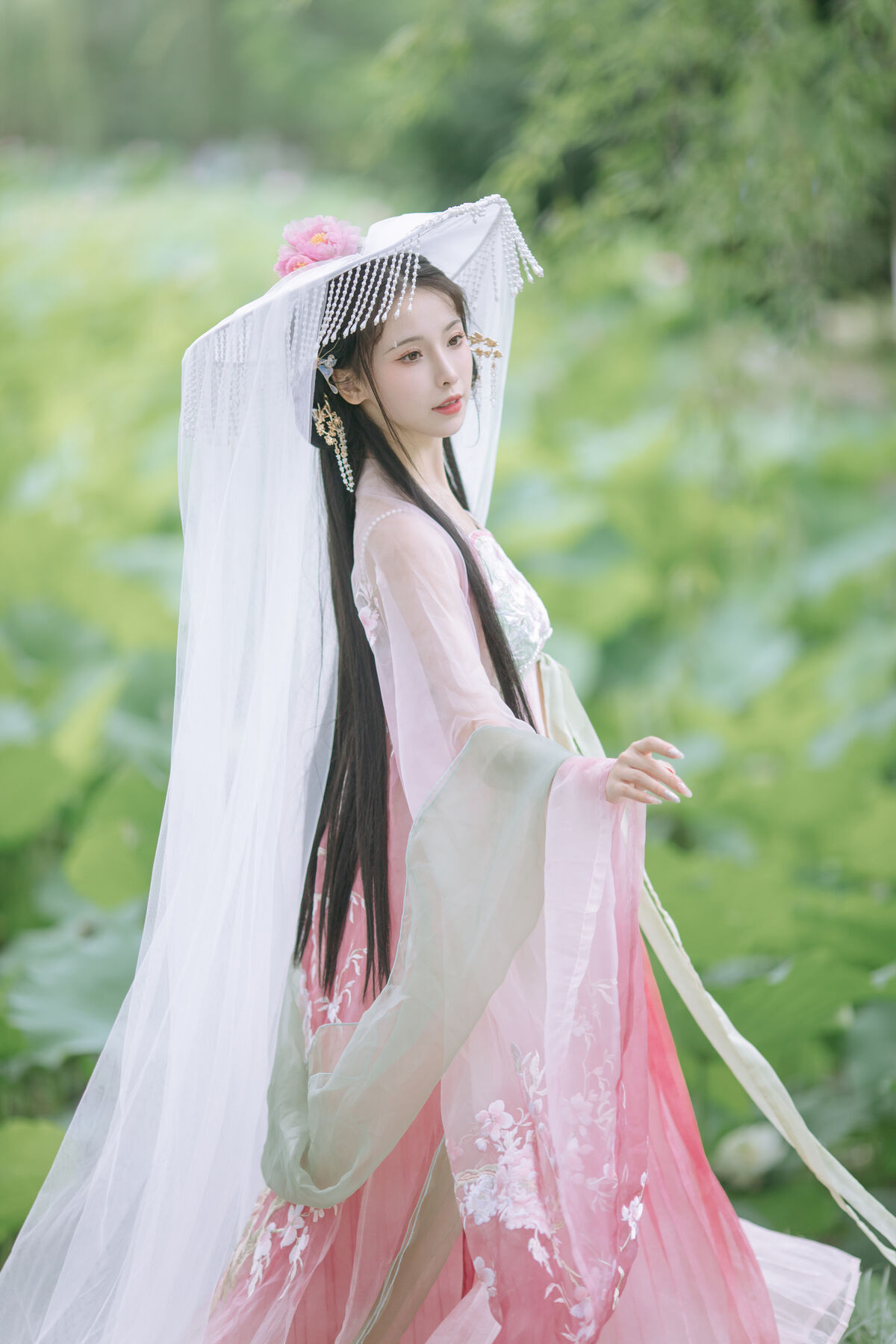 YiTuYu艺图语 Vol.8804 Yi Ming