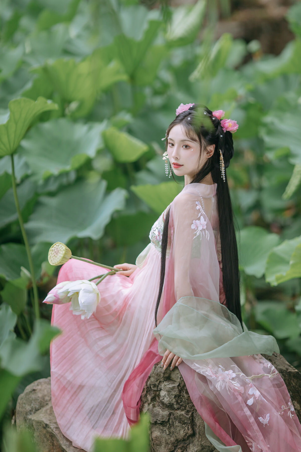 YiTuYu艺图语 Vol.8804 Yi Ming