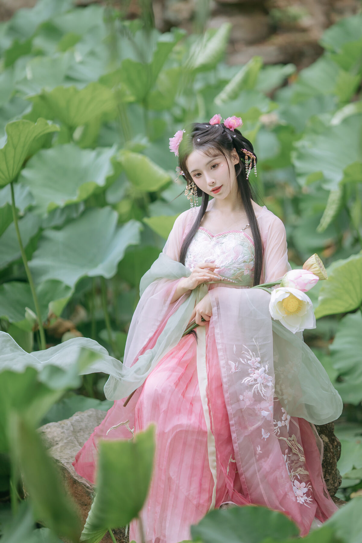 YiTuYu艺图语 Vol.8804 Yi Ming