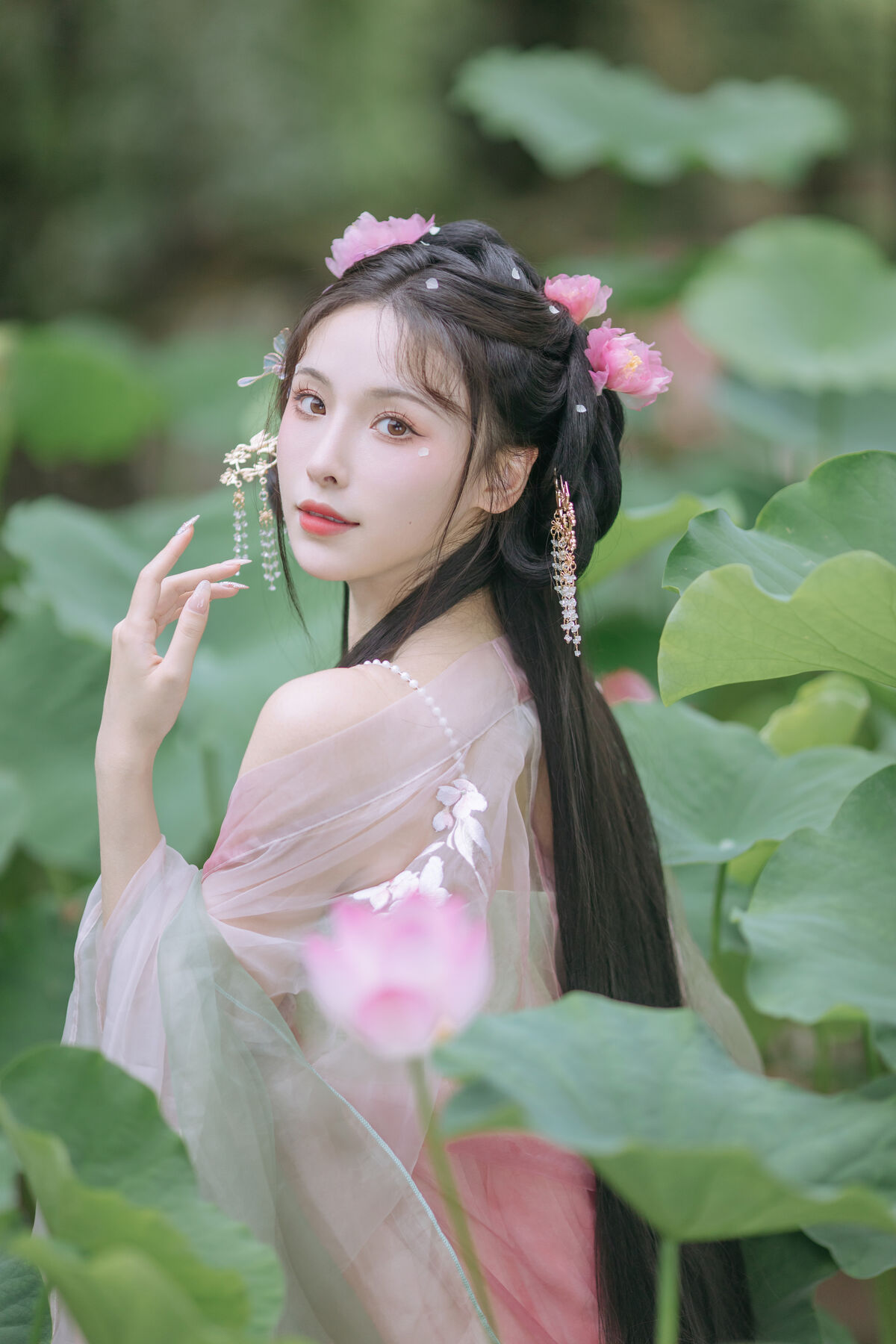 YiTuYu艺图语 Vol.8804 Yi Ming