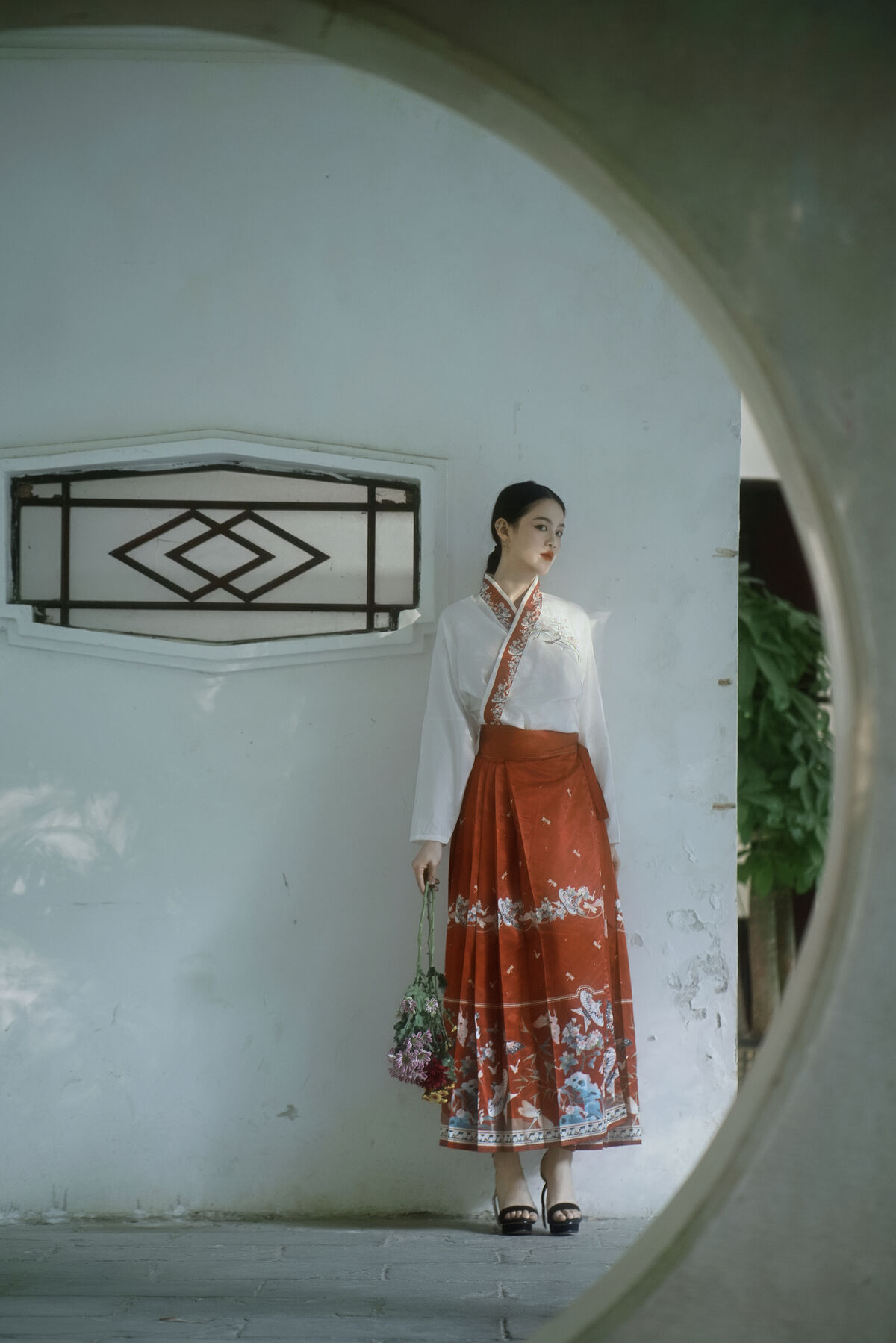 YiTuYu艺图语 Vol.8842 Man Li