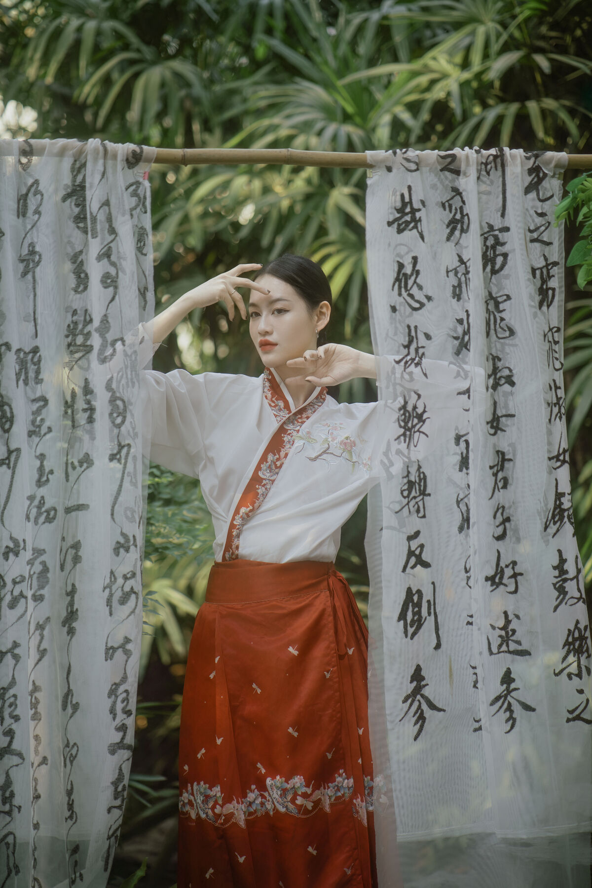 YiTuYu艺图语 Vol.8842 Man Li