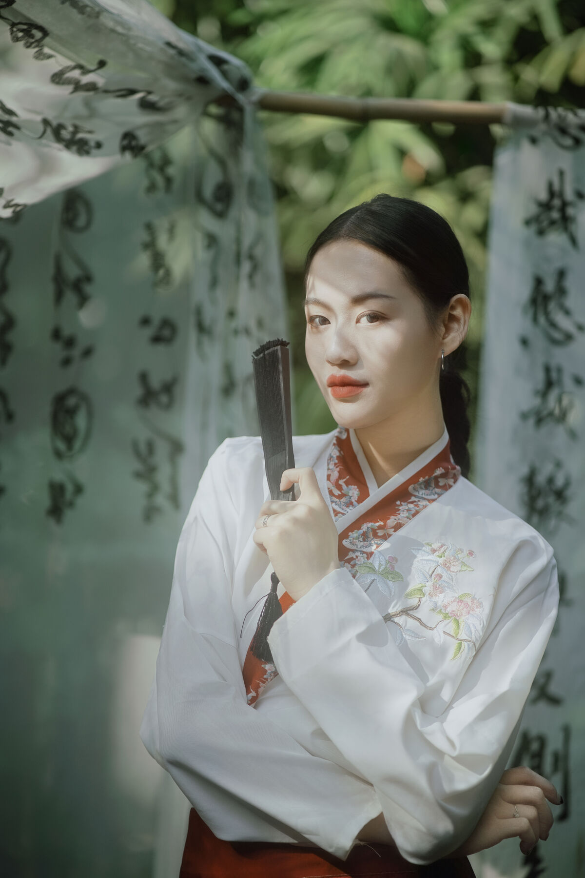 YiTuYu艺图语 Vol.8842 Man Li