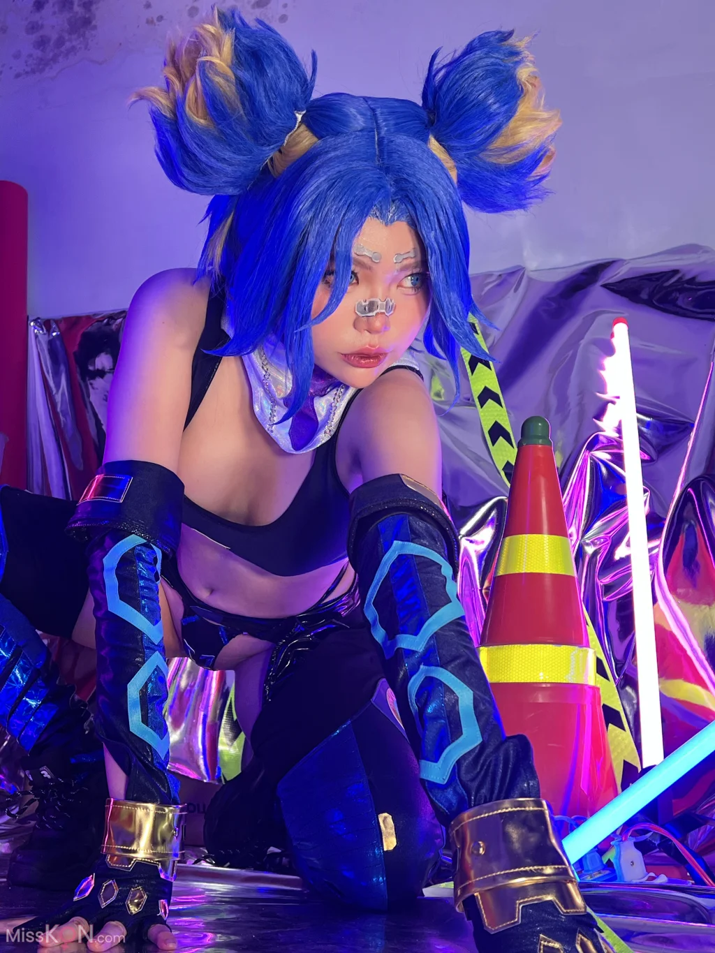 Coser@ZinieQ_ Valorant 无畏契约-霓虹+S