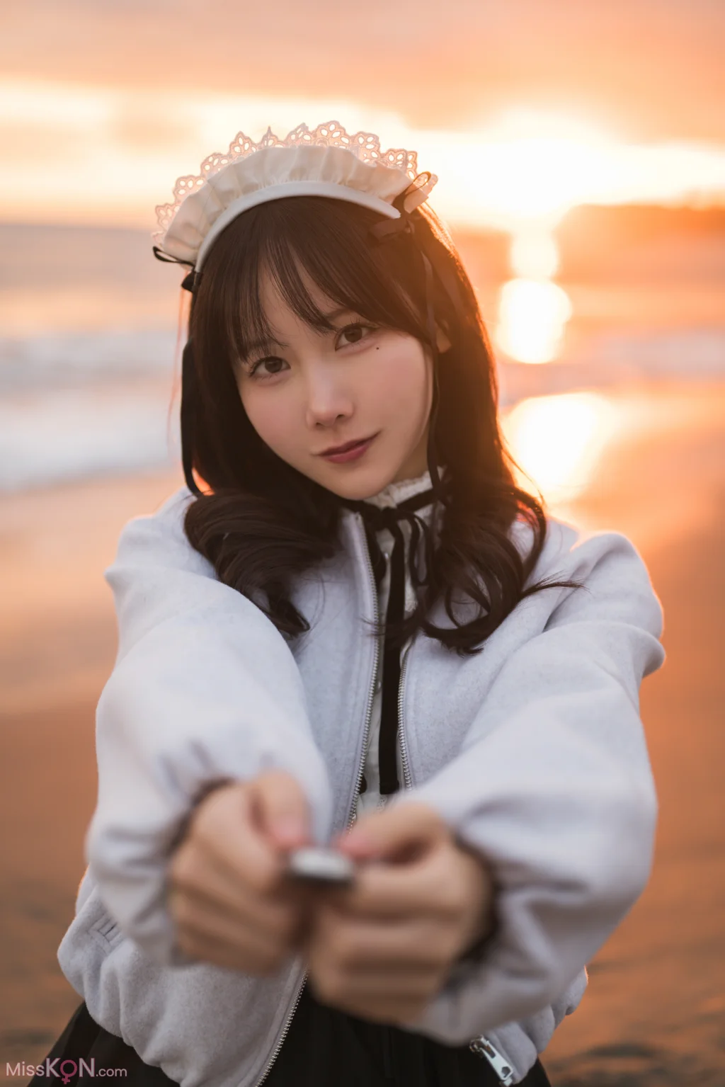 Coser@けん研 (けんけん)_ DL写真集 推し型メイドロイドとしたいこと