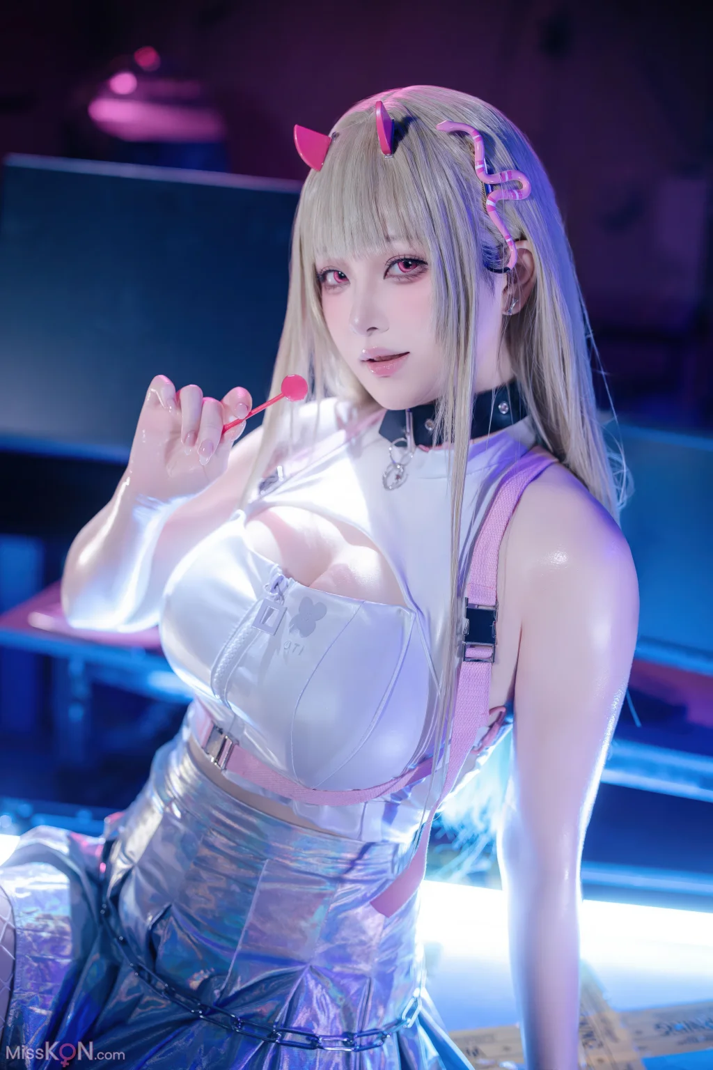 Coser@屿鱼_ 胜利女神：妮姬 毒蛇