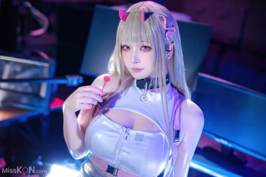 Coser@屿鱼_ 胜利女神：妮姬 毒蛇