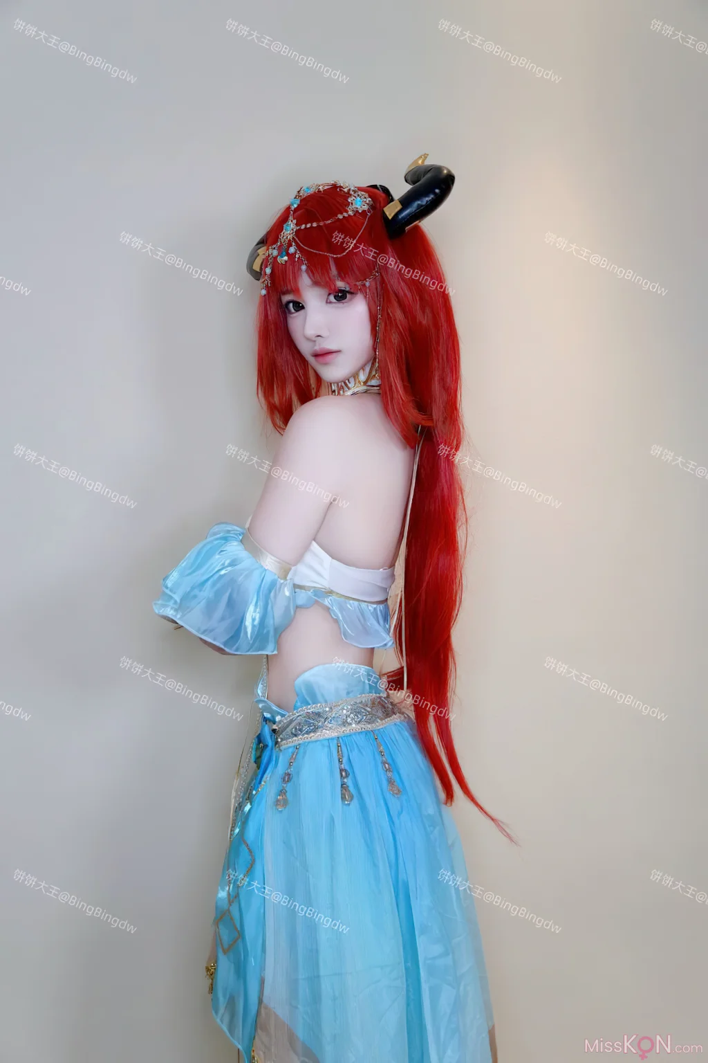 Coser@饼饼大王_ X高颜值少萝520门槛图包自选 cos妮露