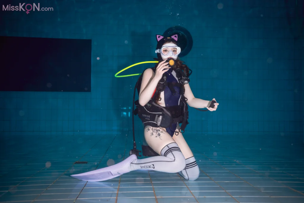 DJAWA Photo_ Son Ye-Eun (손예은) – Swimming Lessons Underwater