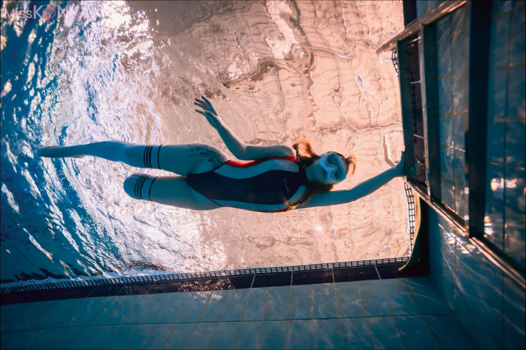 DJAWA Photo_ Son Ye-Eun (손예은) – Swimming Lessons Underwater