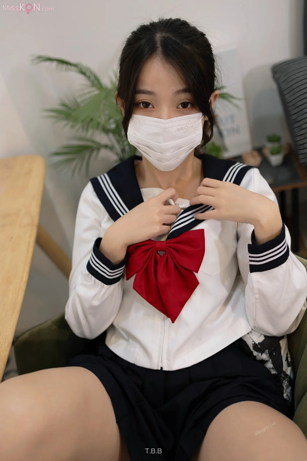 [ED Mosaic] 上学忘记穿内裤的清纯学妹