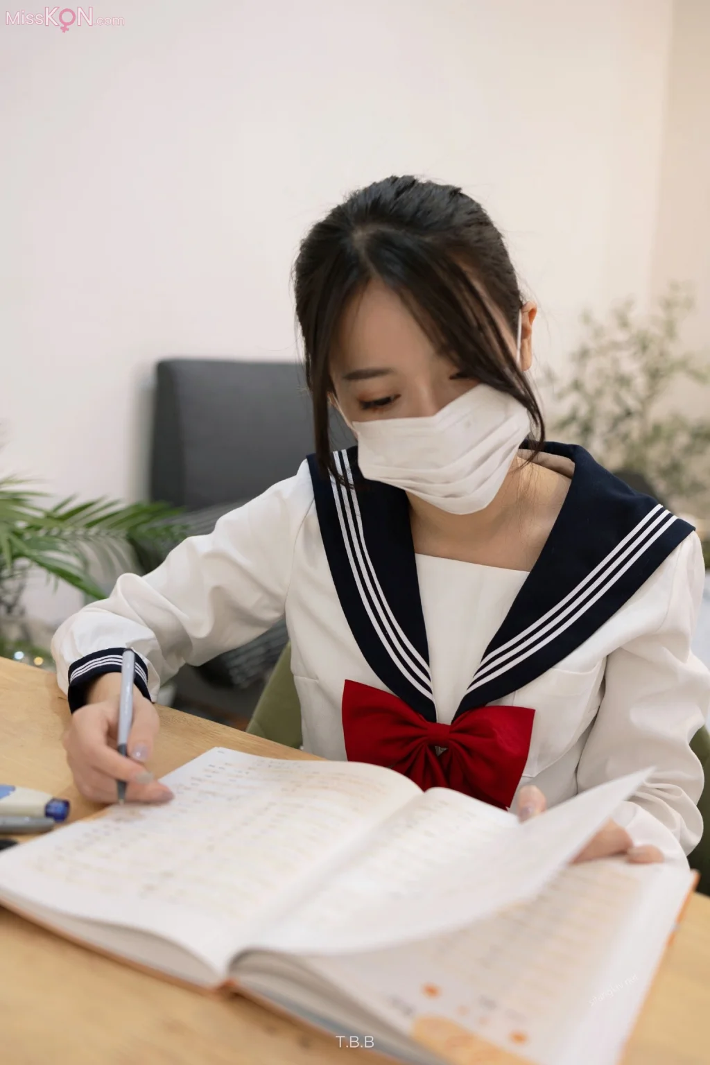 [ED Mosaic] 上学忘记穿内裤的清纯学妹