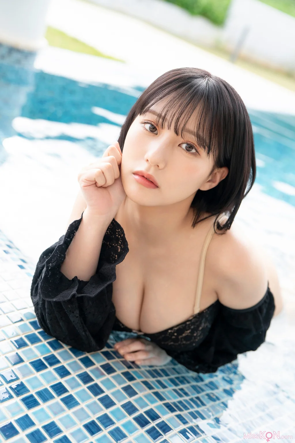 Miku Tanaka (田中美久)_ ヤングチャンピオンデジタル写真集「Sweet Escape」