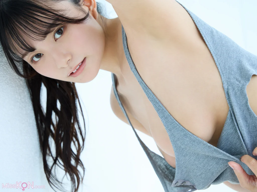 Sakurai Kiho (桜井木穂)_ FLASHデジタル写真集 育乳成功～102cmバスト編～