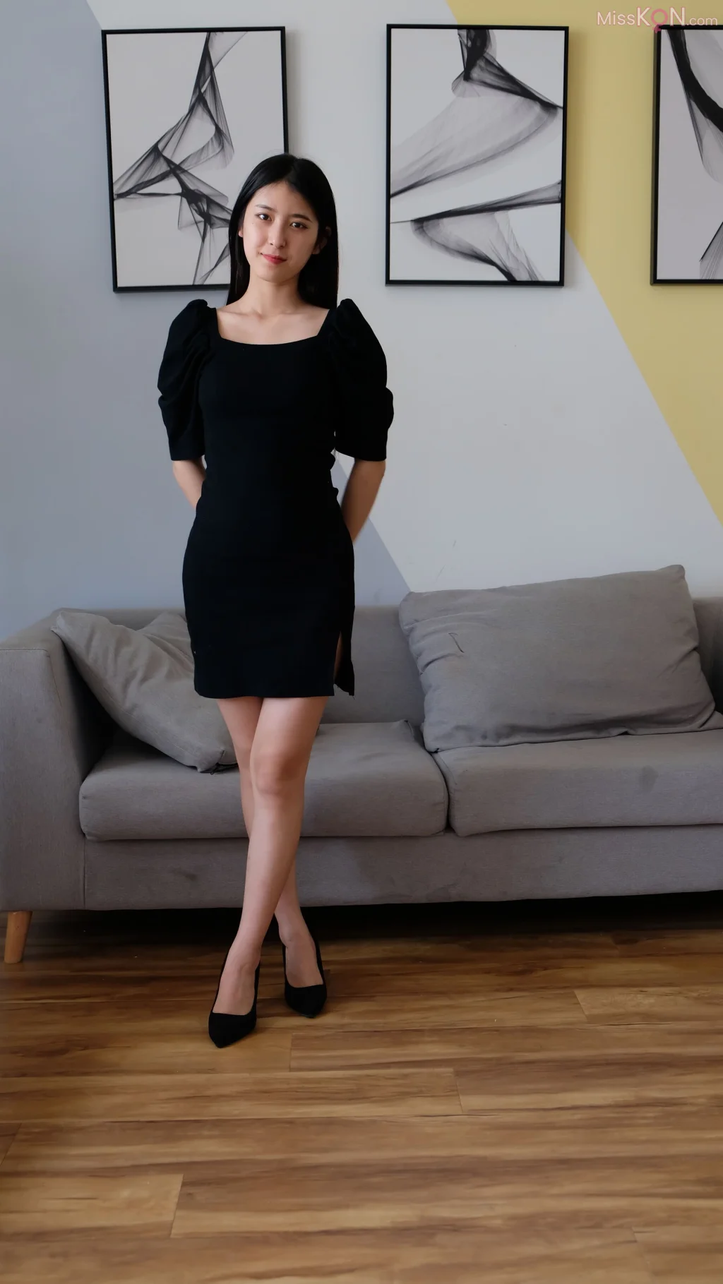 [Private Photoshoot] 何蕊_ 长腿御姐女神 全尺度私拍