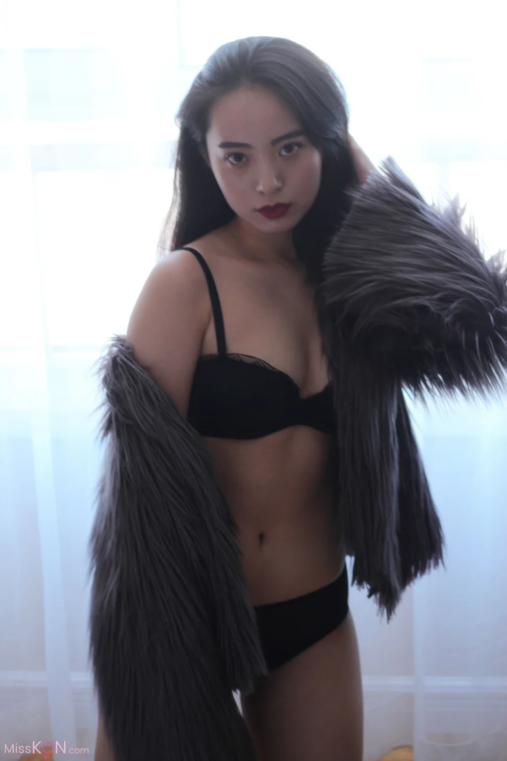 [Private Photoshoot] 白茹雪_ 午后窗台