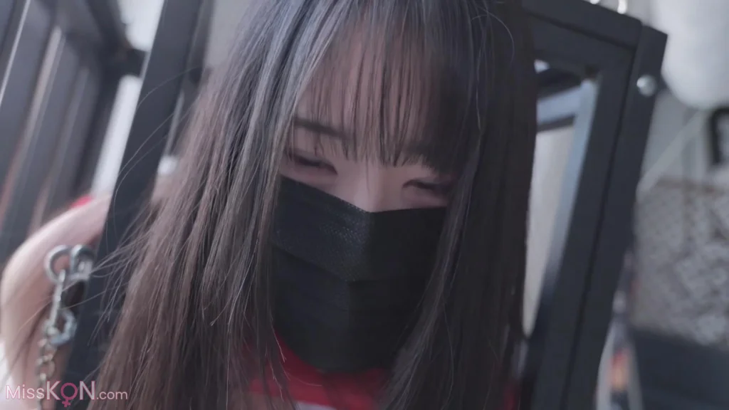 Son Ye-Eun (손예은)_ 레즈 크리스마스 함께 출연 설돌 로빈 슬이