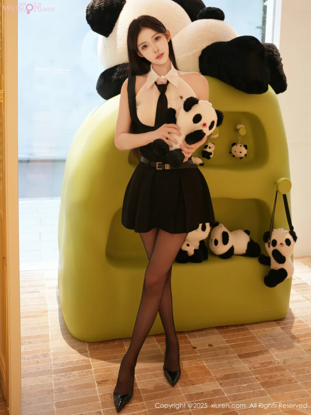 XIUREN No.11052_ 梨霜儿 & 金允希Yuki