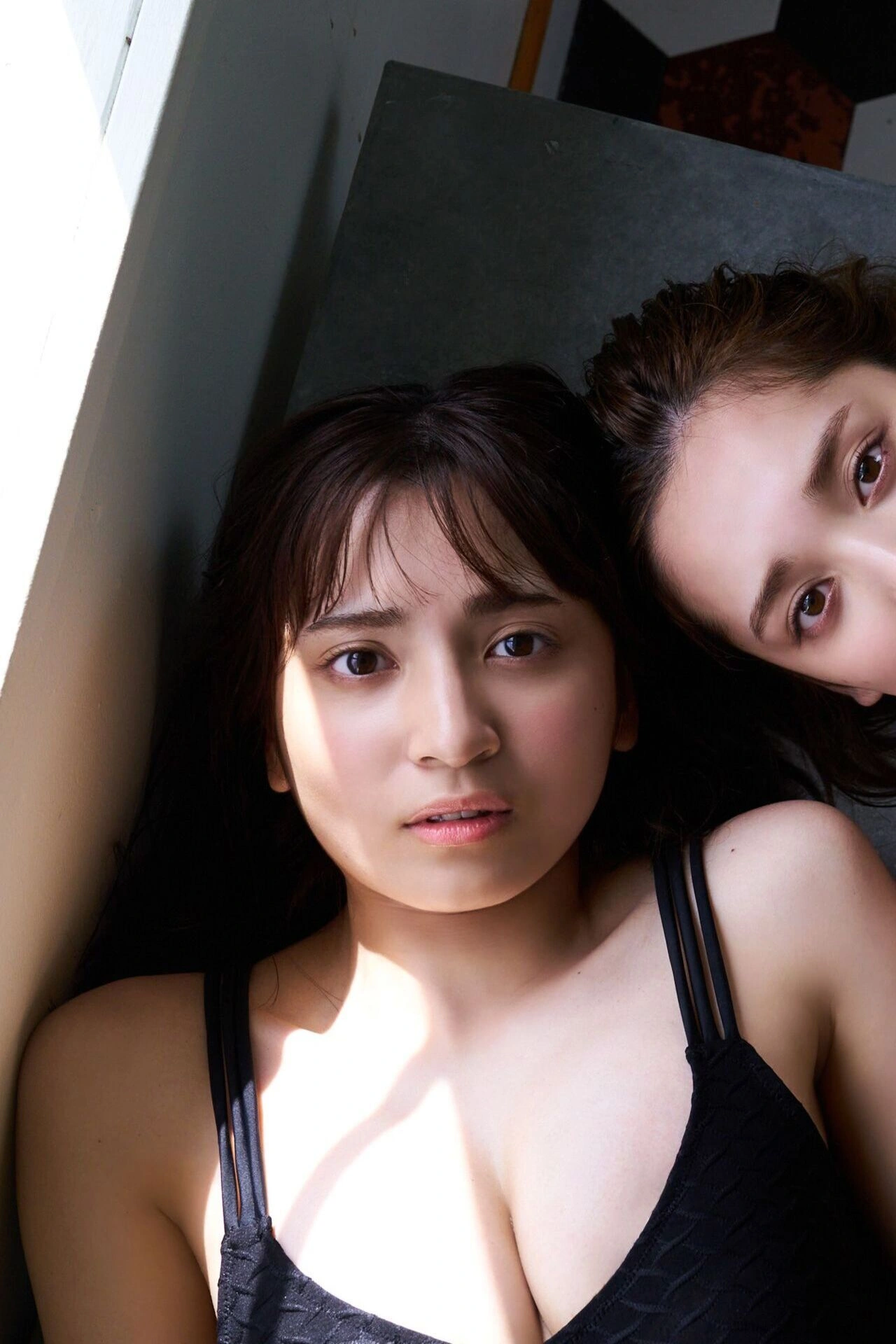 都丸紗也華＆亜華梨, FLASHデジタルフォトブック 「奇跡の姉妹・初共演」 Set.05