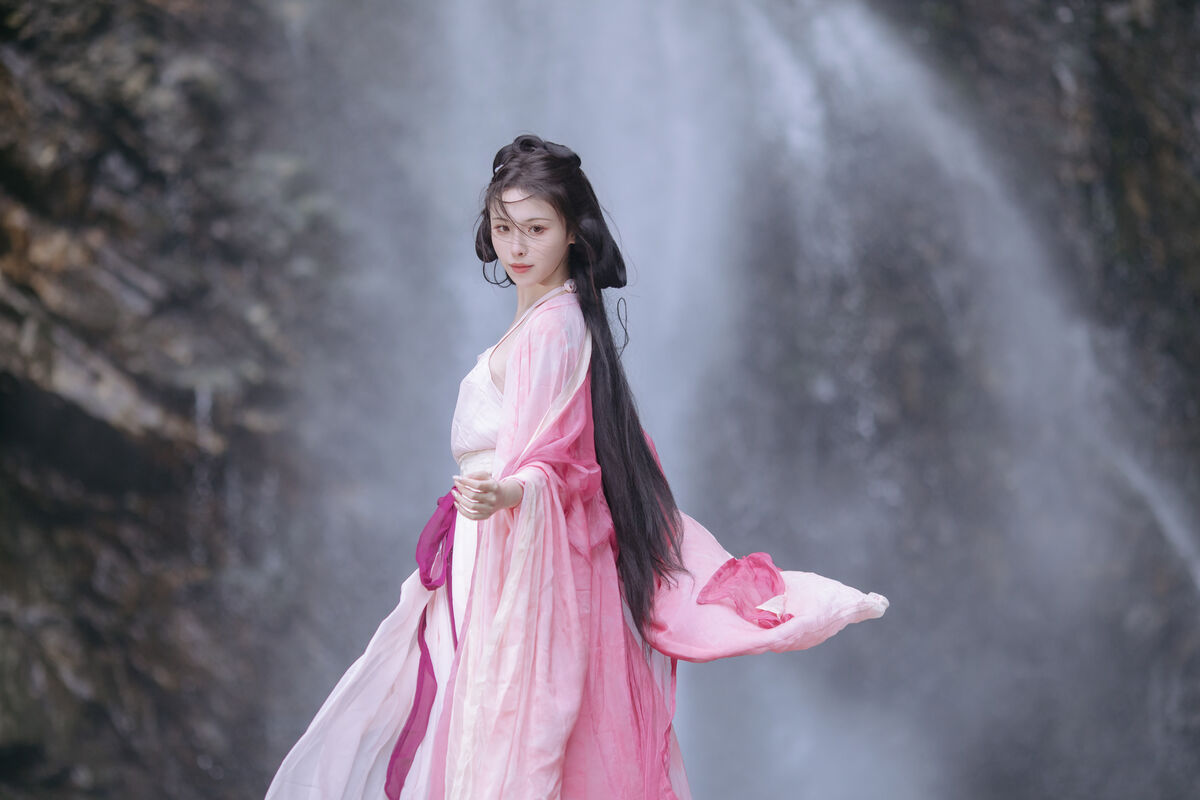 YiTuYu艺图语 Vol.8765 Yi Xiao Zhi Zhi Zhi Zhi