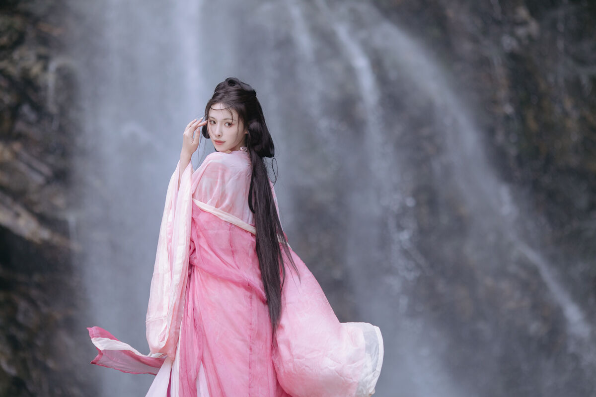 YiTuYu艺图语 Vol.8765 Yi Xiao Zhi Zhi Zhi Zhi