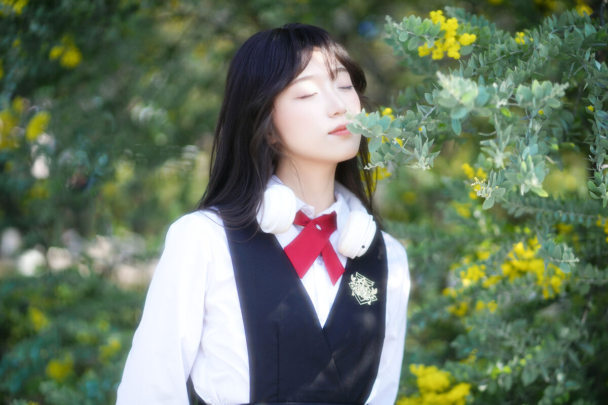 YiTuYu艺图语 Vol.8847 Zi Yu He Dian Tian De Ya