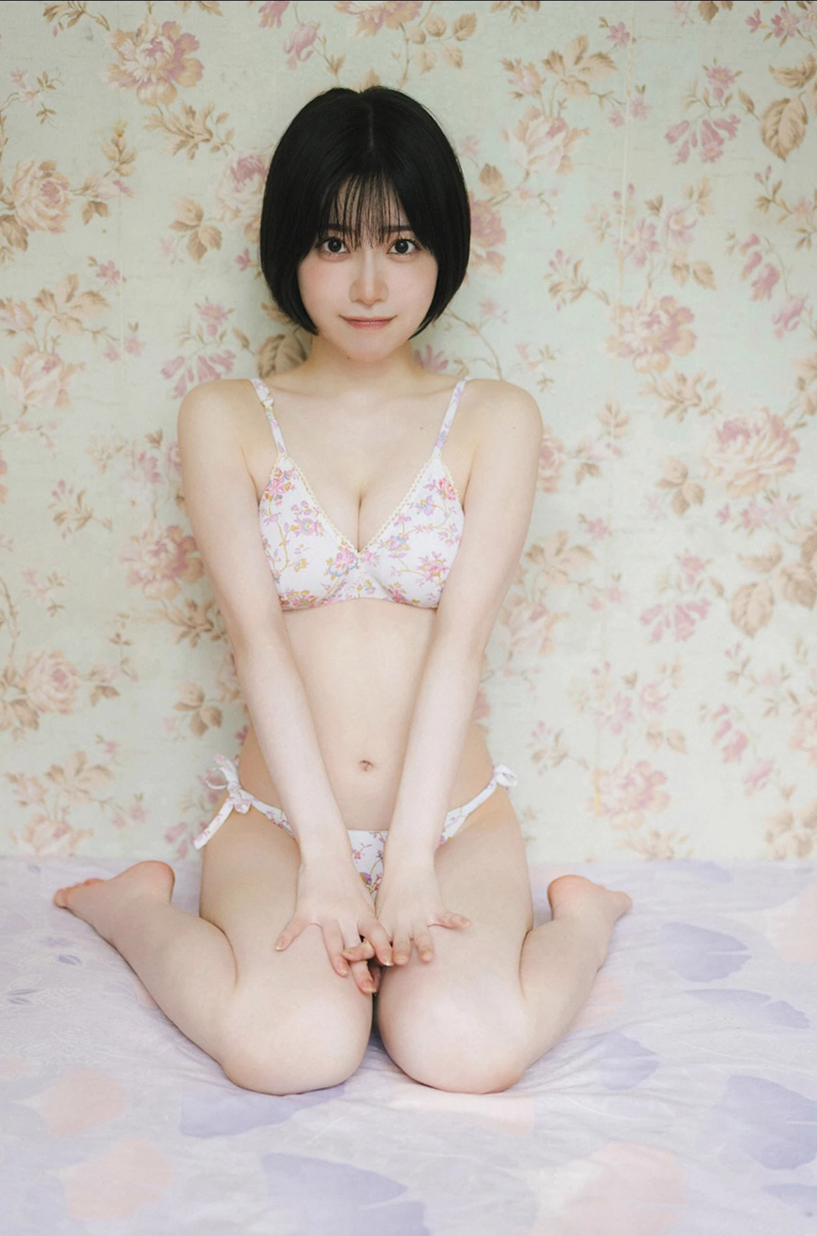 Karin Isobe 礒部花凜, 週プレ＋Special No.342 「かりんとりっぷ」 Set.03