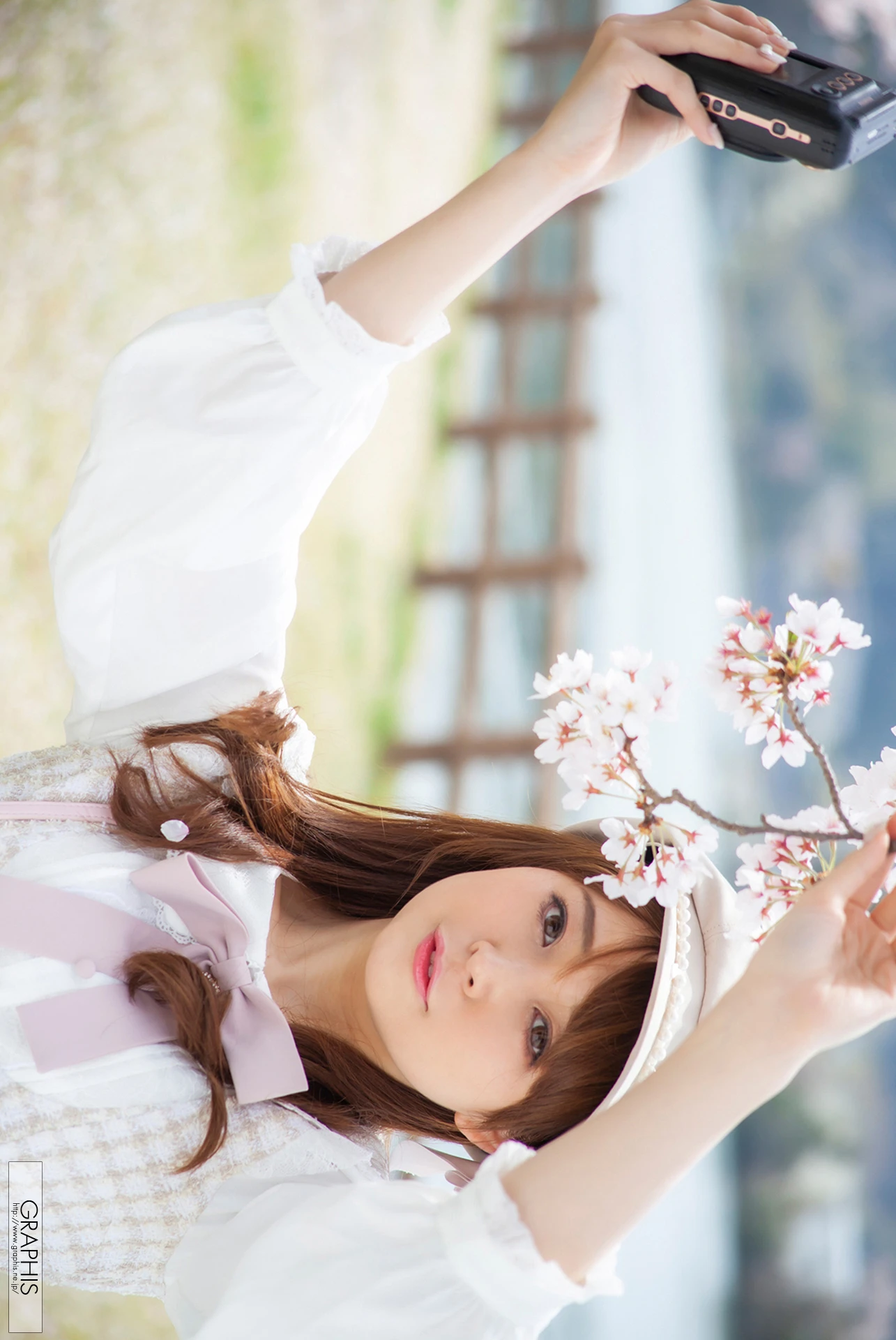 Alice Shiina 椎菜アリス, Graphis Spring Special 「Love me do!」 Vol.03