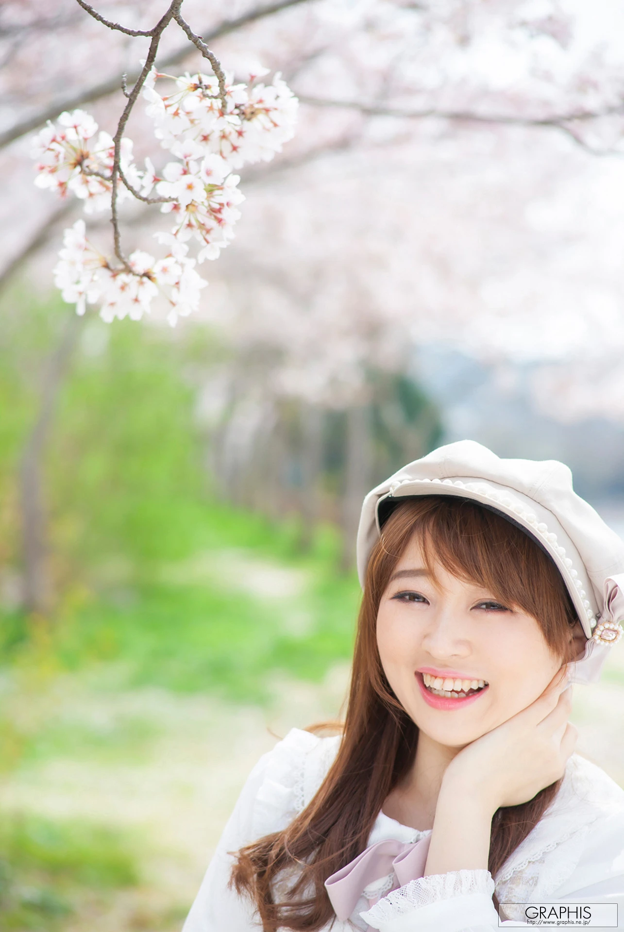 Alice Shiina 椎菜アリス, Graphis Spring Special 「Love me do!」 Vol.03