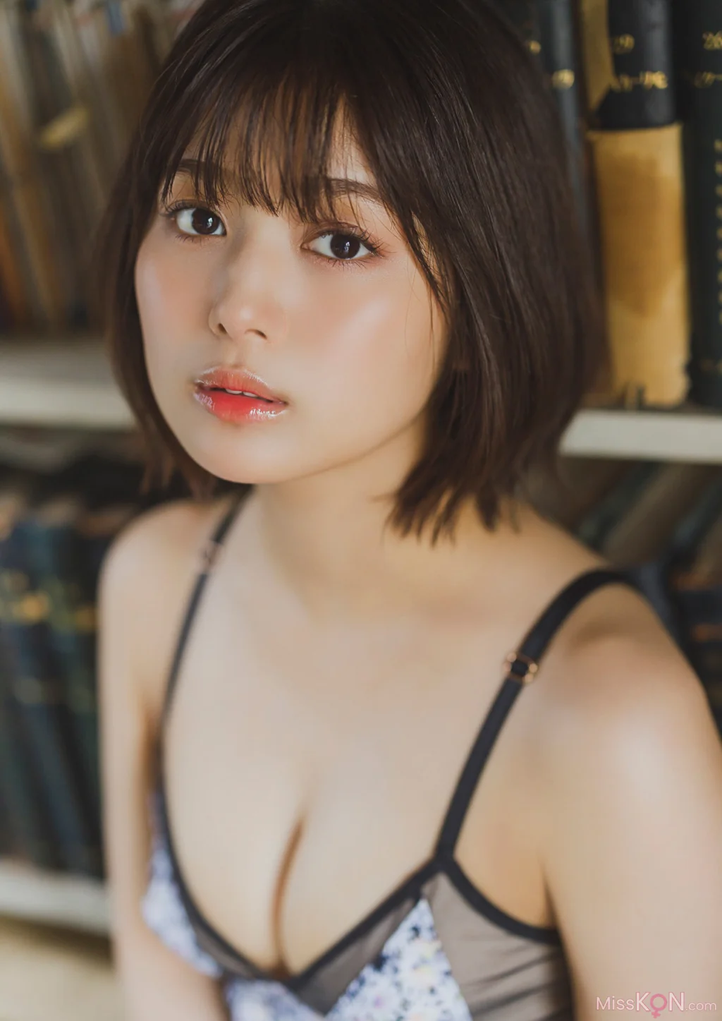 Ruka Kitano (北野瑠華)_『誘惑の華』BOMBデジタル写真集