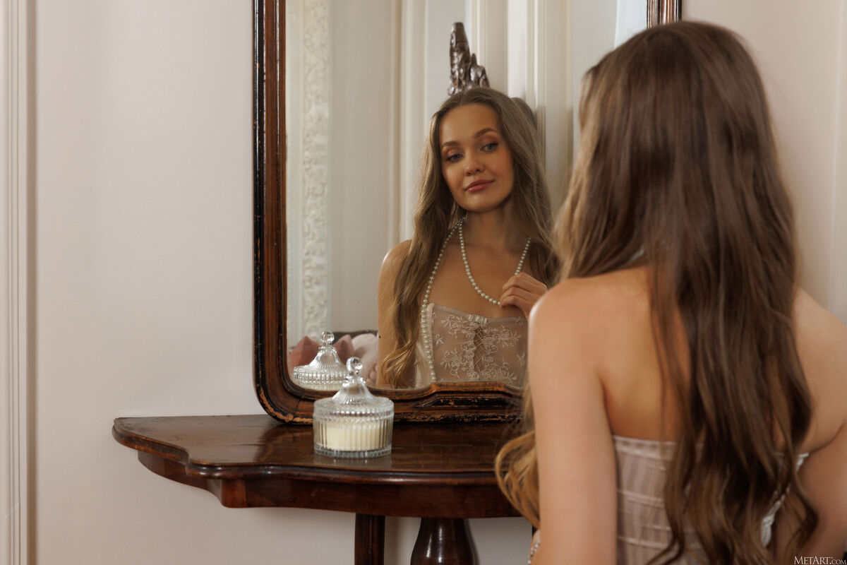 MetArt Eliness - Vintage Bed Part01