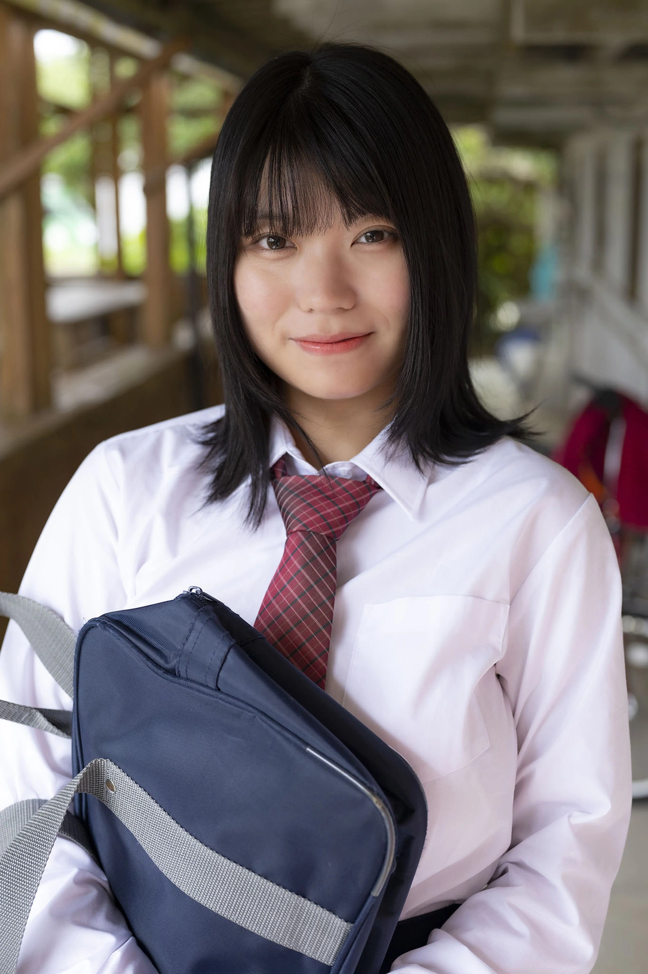 Memo Oba 大葉めも, Bamboo e-Book 写真集 「大きすぎる！」 Set.01