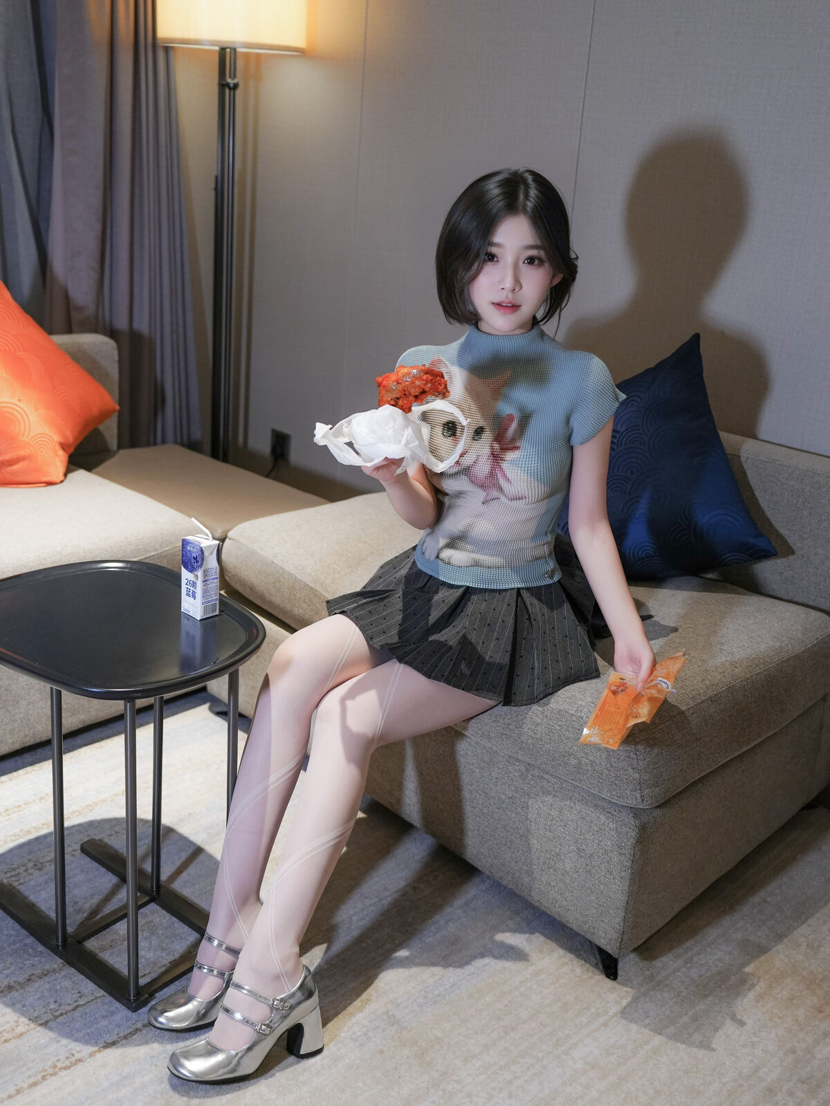 XiuRen秀人网 Uncensored Zhi Zhi 汁汁 - R18 秀人网模特 爱吃鸡腿的姑娘 Part01