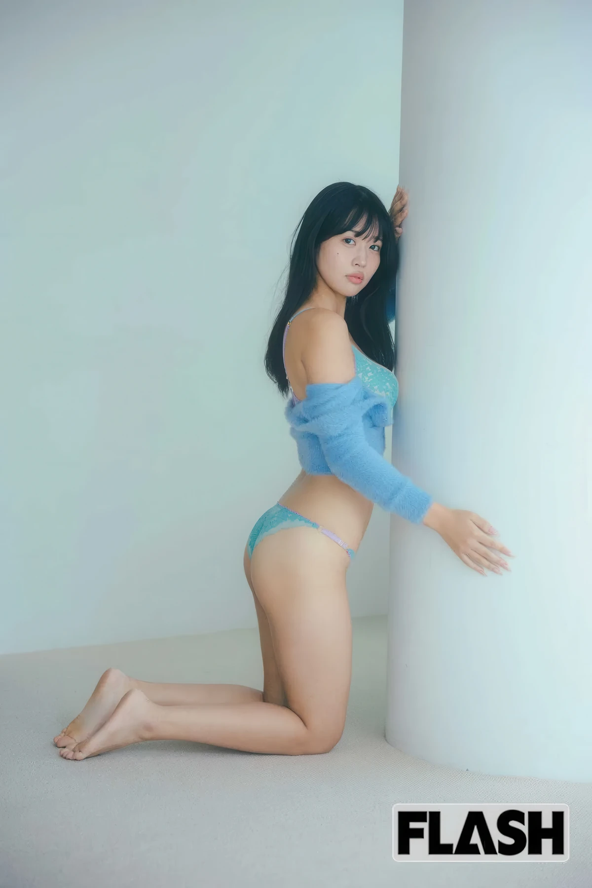 Miyuka Minami 南みゆか, FLASH 2025.12.23 (フラッシュ 2025年12月23日号)